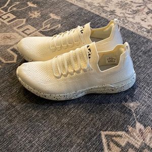 APL Techloom Breeze Women’s mismatches 8.5 & 9